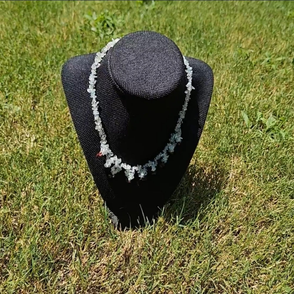 Artisan Aquamarine and Garnet Chip Necklace. - Picture 6 of 6